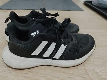 Dečja Adidas patika, kao nova br.37 1/3 na lalafo.rs — 1 Dečja Adidas patika, kao nova br.37 1/3 — 1