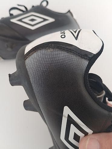 Umbro kopačke za fudbal na travi (FG) - Model sa fiksnim kramponima at lalafo.rs — 4 Umbro kopačke za fudbal na travi (FG) - Model sa fiksnim kramponima — 4