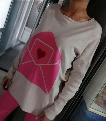 Stilizovana majica u formi tunike sa srcem na prednjoj strani na lalafo.rs — 3 Stilizovana majica u formi tunike sa srcem na prednjoj strani — 3