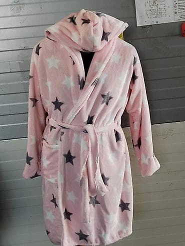 Prelepi bade mantili ponovo na stanju Mekani, topli, prelepi Velicine na lalafo.rs — 2 Prelepi bade mantili ponovo na stanju Mekani, topli, prelepi Velicine — 2