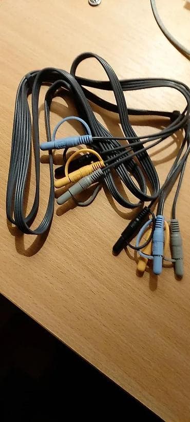 ČETVOROSTRUKI STEREO KABEL, 1,8 MET. | Četvorostruki stereo kabel na lalafo.rs ČETVOROSTRUKI STEREO KABEL, 1,8 MET. | Četvorostruki stereo kabel