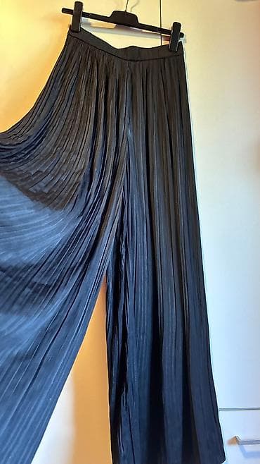 Zara, suknja- pantalone, prelep leprsav materijal, boja crna, vel S na lalafo.rs — 3 Zara, suknja- pantalone, prelep leprsav materijal, boja crna, vel S — 3
