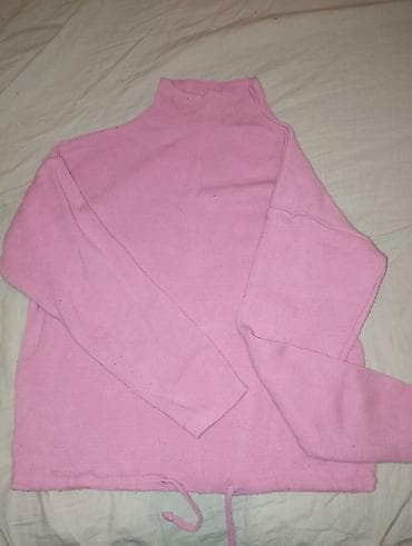 Dva komada dukseva/duks majica sa printom: 1) Crna dukserica s na lalafo.rs — 6 Dva komada dukseva/duks majica sa printom: 1) Crna dukserica s — 6