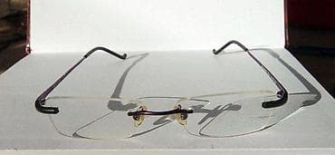 K:ACTOR -ram bez rama dioptrijski ram ORIGINAL. 14 grama sa staklima! at lalafo.rs — 10 K:ACTOR -ram bez rama dioptrijski ram ORIGINAL. 14 grama sa staklima! — 10