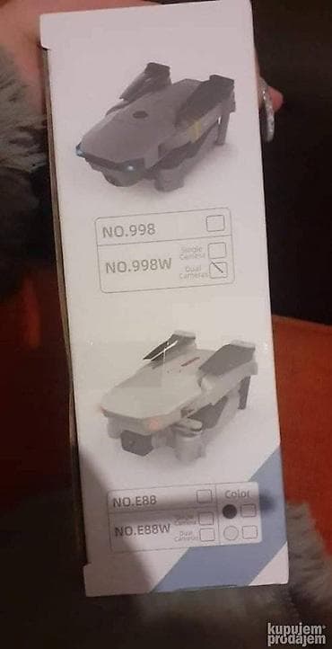 Dron E88W PRO 2021 WIFI FPV RC 4K/Dual GARANCIJA GODINU DANA 200m na lalafo.rs — 4 Dron E88W PRO 2021 WIFI FPV RC 4K/Dual GARANCIJA GODINU DANA 200m — 4