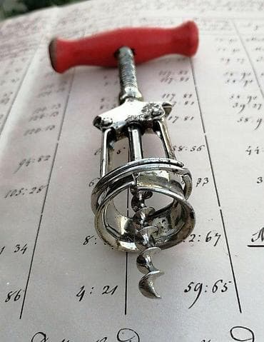 cepaci za drva: Stari vadičep/otvarač za flaše, drvo, čelik 1920. Stari vadičep / na lalafo.rs — 2 cepaci za drva: Stari vadičep/otvarač za flaše, drvo, čelik 1920. Stari vadičep / — 2