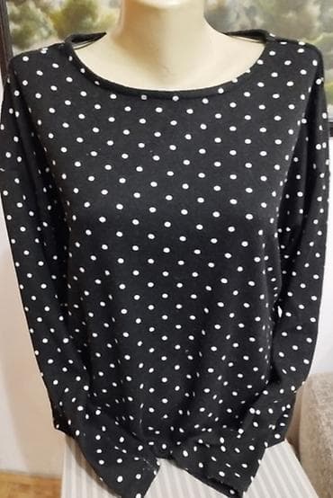 Dzemper sa tufnicama.
Pogledajte i ostale moje oglase na lalafo.rs — 1 Dzemper sa tufnicama.
Pogledajte i ostale moje oglase — 1