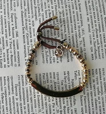 Vintage Michael Kors Podesiva narukvica. Podesiva narukvica od perli na lalafo.rs — 1 Vintage Michael Kors Podesiva narukvica. Podesiva narukvica od perli — 1