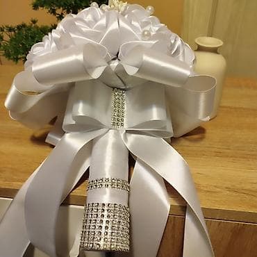 Svadbeni buket od satenskih traka - Elegantna bidermajer kugla na lalafo.rs — 2 Svadbeni buket od satenskih traka - Elegantna bidermajer kugla — 2