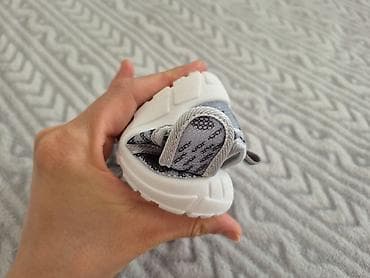 Dečje sandale/patike za bebe – siva/bela kombinacija Veličina 21-22 - na lalafo.rs — 7 Dečje sandale/patike za bebe – siva/bela kombinacija Veličina 21-22 - — 7