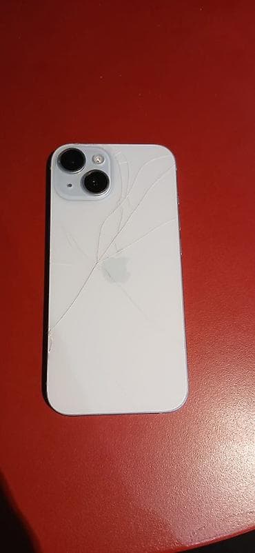 Apple iPhone sa dvostrukom zadnjom kamerom i LED blicem, u svetloj na lalafo.rs — 2 Apple iPhone sa dvostrukom zadnjom kamerom i LED blicem, u svetloj — 2