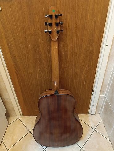 Accordions: Prodajem akustičnu gitaru Harley Benton u dobrom stanju. Gitara je at lalafo.rs — 3 Accordions: Prodajem akustičnu gitaru Harley Benton u dobrom stanju. Gitara je — 3