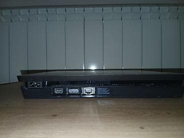 Prodajem Playstation 4 konzolu u odlicnom stanju redovno ciscena i na lalafo.rs — 5 Prodajem Playstation 4 konzolu u odlicnom stanju redovno ciscena i — 5