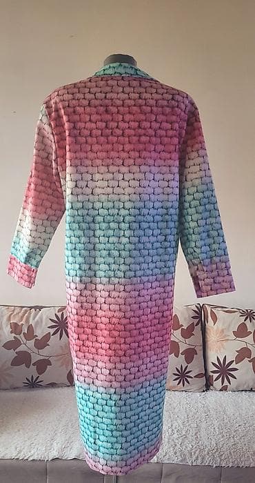 Odlicno ocuvan par puta obucen,unikatan neobicnog na lalafo.rs — 4 Odlicno ocuvan par puta obucen,unikatan neobicnog — 4