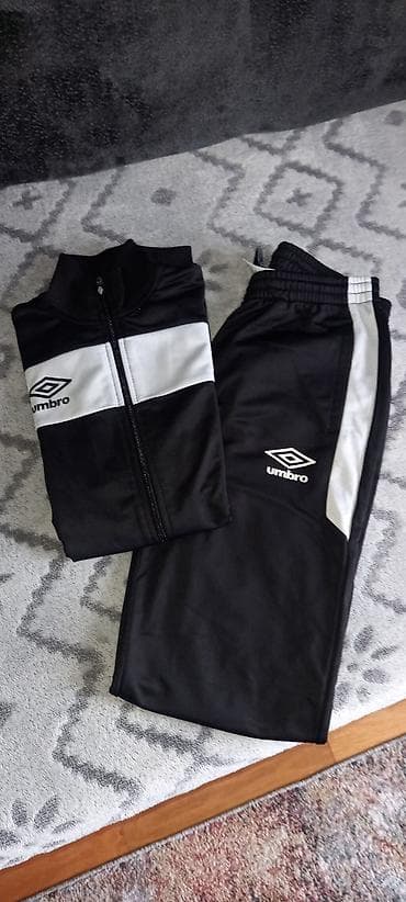 Nova umbro trenerka velicine 14/16 godina na lalafo.rs — 1 Nova umbro trenerka velicine 14/16 godina — 1
