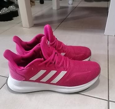 Adidas ženske patike za trčanje/trening - Model: adidas (trkački stil na lalafo.rs — 3 Adidas ženske patike za trčanje/trening - Model: adidas (trkački stil — 3