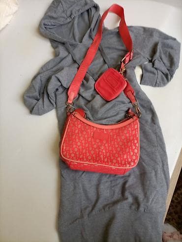 Duks haljina pamučna sa kapuljačom sm vel.300 din.Tašna River na lalafo.rs — 1 Duks haljina pamučna sa kapuljačom sm vel.300 din.Tašna River — 1