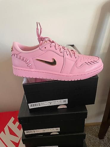 Nove originalne nike patike od 41 pa do 46 broj na lalafo.rs Nove originalne nike patike od 41 pa do 46 broj