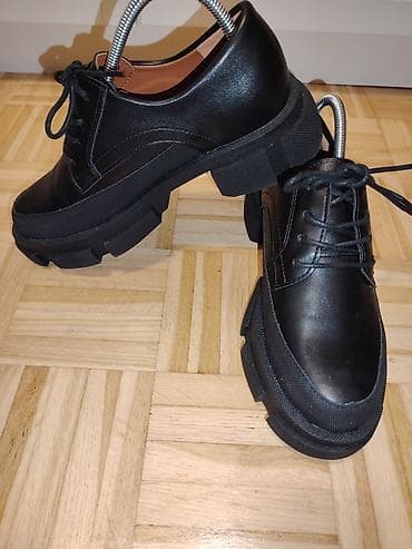 Crne kožne cipele sa zadebljanim đonom UG 23,5cm - Model na lalafo.rs — 3 Crne kožne cipele sa zadebljanim đonom UG 23,5cm - Model — 3