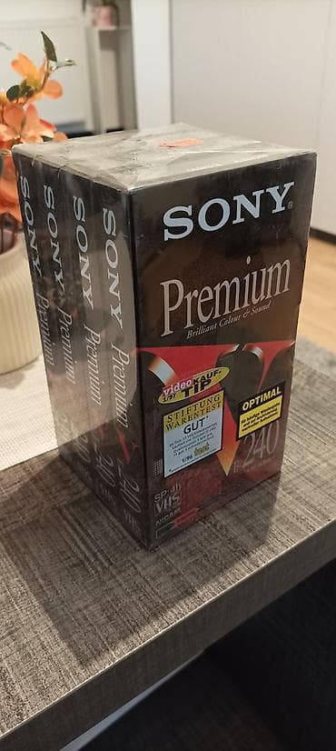 Sony Premium VHS kasete – set od 4 komada - Format: VHS (SP 4h) - na lalafo.rs Sony Premium VHS kasete – set od 4 komada - Format: VHS (SP 4h) -