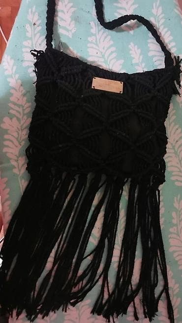 Crna torba sa resama. Nema oštećenja at lalafo.rs Crna torba sa resama. Nema oštećenja