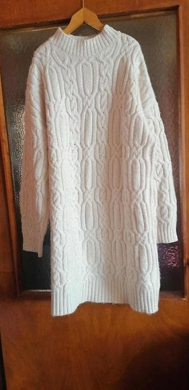 Pletena duga džemper‑haljina, boja: krem/bela. Klasičan kabl na lalafo.rs — 2 Pletena duga džemper‑haljina, boja: krem/bela. Klasičan kabl — 2