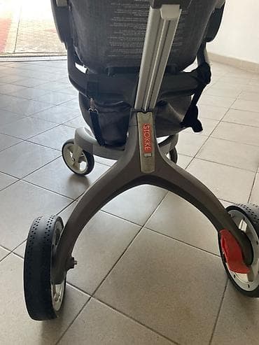 Decija kolica sa slikeskoro nova,dupla presvlaka, placena 1300€ sada na lalafo.rs — 8 Decija kolica sa slikeskoro nova,dupla presvlaka, placena 1300€ sada — 8