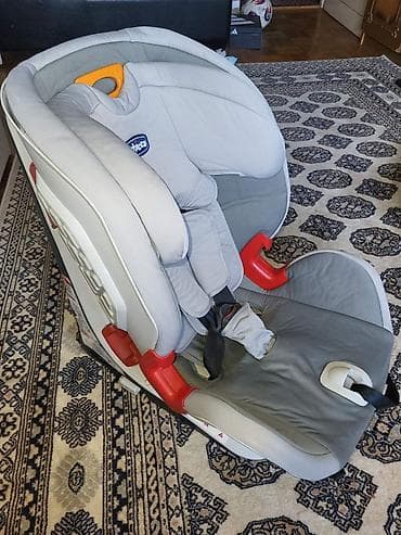 Autosediste chicco universal fix 9-36 kg, u odličnom stanju, sive na lalafo.rs — 5 Autosediste chicco universal fix 9-36 kg, u odličnom stanju, sive — 5