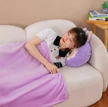 Plišana 2-u-1 jastuk–ćebe set sa motivom zečića - Višenamenski set na lalafo.rs — 3 Plišana 2-u-1 jastuk–ćebe set sa motivom zečića - Višenamenski set — 3