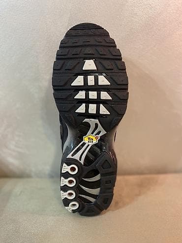 Nike Air Max Plus (TN) patike – crna boja - Model: Air Max Plus (TN) at lalafo.rs — 3 Nike Air Max Plus (TN) patike – crna boja - Model: Air Max Plus (TN) — 3