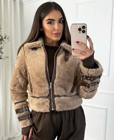 Bundica – 5200 din - Model: kratka teddy/ shearling stil, bež ton - na lalafo.rs — 2 Bundica – 5200 din - Model: kratka teddy/ shearling stil, bež ton - — 2