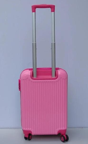 beretke za devojcice: Dečji kofer na točkiće – Frozen motiv - Dizajn: Disney Frozen (Elsa at lalafo.rs — 6 beretke za devojcice: Dečji kofer na točkiće – Frozen motiv - Dizajn: Disney Frozen (Elsa — 6