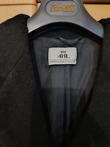 Ženski kaput – Afroditе Mode Collection (AML) - Klasičan crni kaput na lalafo.rs — 2 Ženski kaput – Afroditе Mode Collection (AML) - Klasičan crni kaput — 2