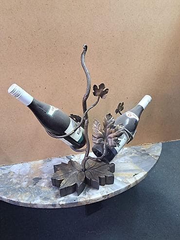 Ironing Boards: Ručno kovani držači za vinske boce - Materijal: kovan gvožđe/čelik sa at lalafo.rs — 4 Ironing Boards: Ručno kovani držači za vinske boce - Materijal: kovan gvožđe/čelik sa — 4