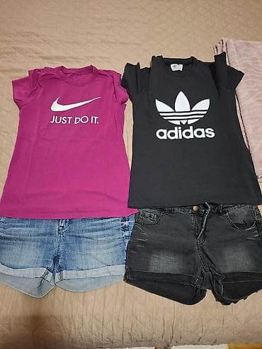 Komplet odeće za tople dane, sastoji se od dve majice kratkih rukava i na lalafo.rs — 1 Komplet odeće za tople dane, sastoji se od dve majice kratkih rukava i — 1