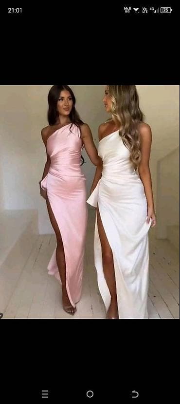 Elegantna duga haljina na jedno rame - Kroj: asimetrično jedno rame na lalafo.rs Elegantna duga haljina na jedno rame - Kroj: asimetrično jedno rame