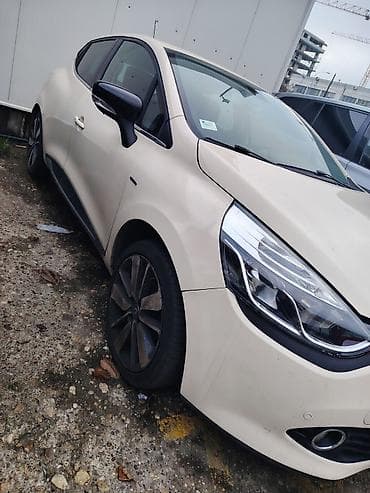Transport: Renault Clio – hečbek sa 5 vrata, bež spoljašnjost, crni detalji i at lalafo.rs — 2 Transport: Renault Clio – hečbek sa 5 vrata, bež spoljašnjost, crni detalji i — 2
