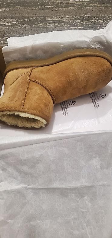 Ugg obuća 39, bоја - Braon na lalafo.rs — 3 Ugg obuća 39, bоја - Braon — 3