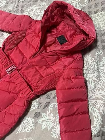 Ženska duga zimska jakna sa kapuljačom – crvena - Kroj: duga puf na lalafo.rs — 3 Ženska duga zimska jakna sa kapuljačom – crvena - Kroj: duga puf — 3