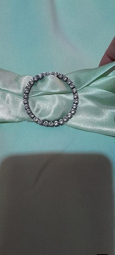 dve suknje po: Haljina u nežno mentol zelenoj boji, idealna za svečane prilike. - na lalafo.rs — 9 dve suknje po: Haljina u nežno mentol zelenoj boji, idealna za svečane prilike. - — 9