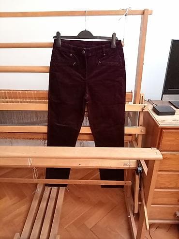 pantalone butiku ali: Nove, pantalone od tamno bordo pliša C&A (CANDA) vel. 36 short na lalafo.rs — 4 pantalone butiku ali: Nove, pantalone od tamno bordo pliša C&A (CANDA) vel. 36 short — 4