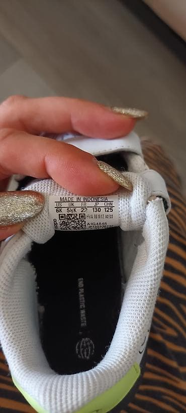 cista koza broj: Adidas patike za dečake,broj 22 na lalafo.rs — 3 cista koza broj: Adidas patike za dečake,broj 22 — 3