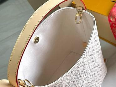 Louis Vuitton bucket torba sa monogram printom u svetloružičastoj na lalafo.rs — 2 Louis Vuitton bucket torba sa monogram printom u svetloružičastoj — 2