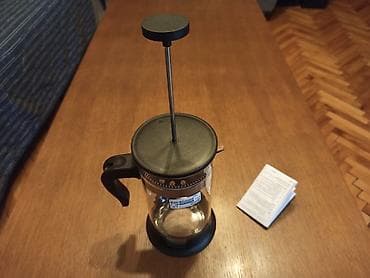 Nova posuda za pripremu kafe ili čaja zapremine 1l sa filterom. IKEA na lalafo.rs — 3 Nova posuda za pripremu kafe ili čaja zapremine 1l sa filterom. IKEA — 3
