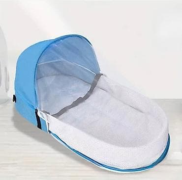 Prenosivi krevetac za bebe u plavoj boji, dizajniran za udobnost i at lalafo.rs Prenosivi krevetac za bebe u plavoj boji, dizajniran za udobnost i