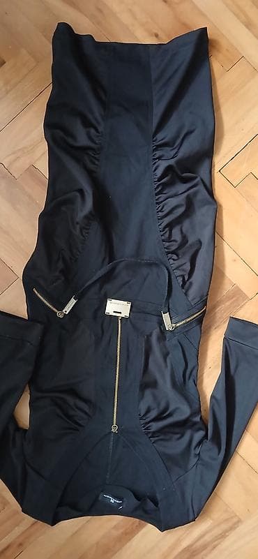 Elegantna crna haljina ELISABETTA FRANCHI CELYNB. - Model: uska na lalafo.rs Elegantna crna haljina ELISABETTA FRANCHI CELYNB. - Model: uska