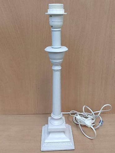 Lux stona Lampa Prelepa Luxuzna stona Lampa ISPRAVNA Visina do na lalafo.rs Lux stona Lampa Prelepa Luxuzna stona Lampa ISPRAVNA Visina do