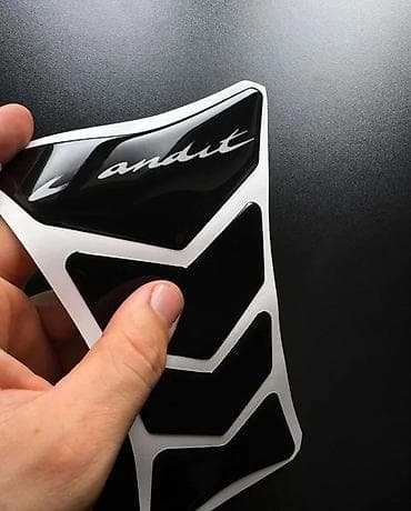 Transport: Suzuki Bandit 1200S Tank pad - Stiker za rezervoar - 2683 📌 Opis at lalafo.rs — 3 Transport: Suzuki Bandit 1200S Tank pad - Stiker za rezervoar - 2683 📌 Opis — 3