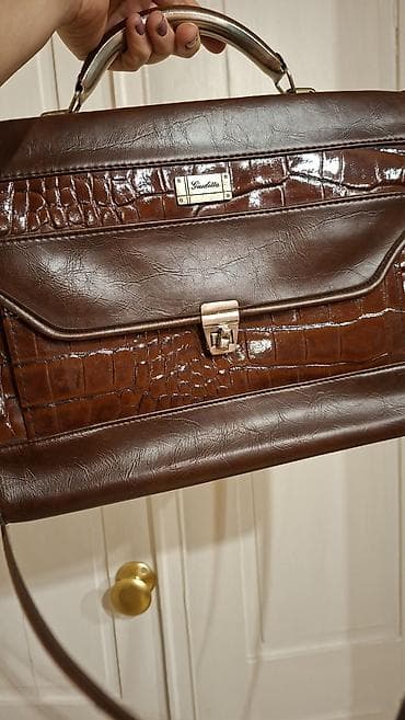 Divna torba, brend Giuditta,vintage. - Materijal: smeđa eko‑koža sa na lalafo.rs — 4 Divna torba, brend Giuditta,vintage. - Materijal: smeđa eko‑koža sa — 4