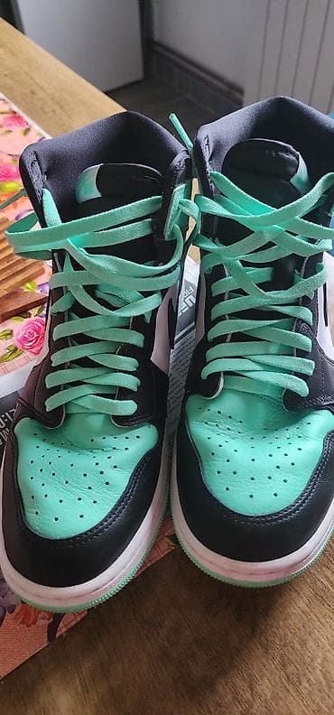 Nike patike u odlicnom stanju, broj 47 gaziste 30.5cm.Mint zelena na lalafo.rs Nike patike u odlicnom stanju, broj 47 gaziste 30.5cm.Mint zelena